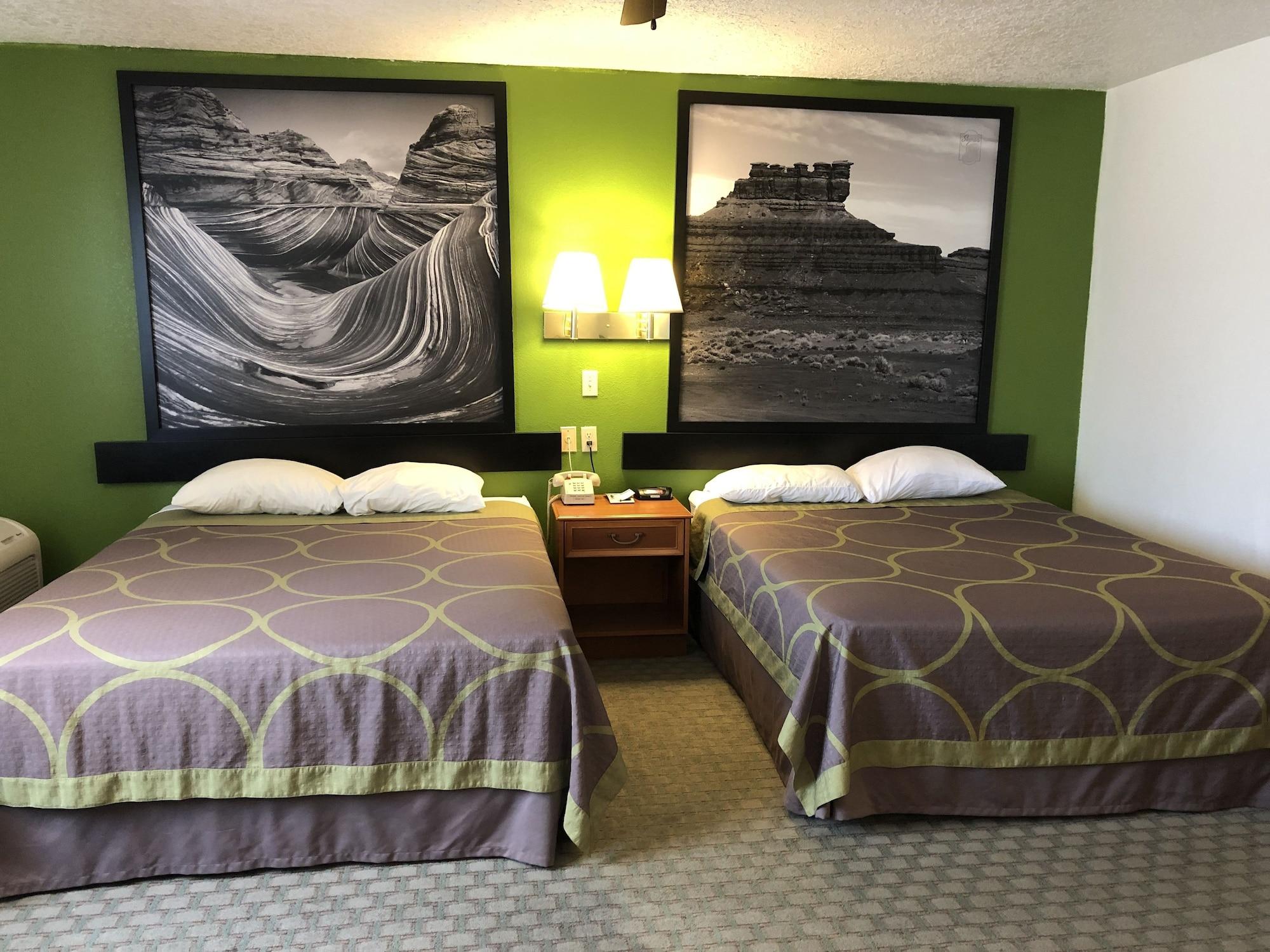 Super 8 By Wyndham Price Motel Dış mekan fotoğraf
