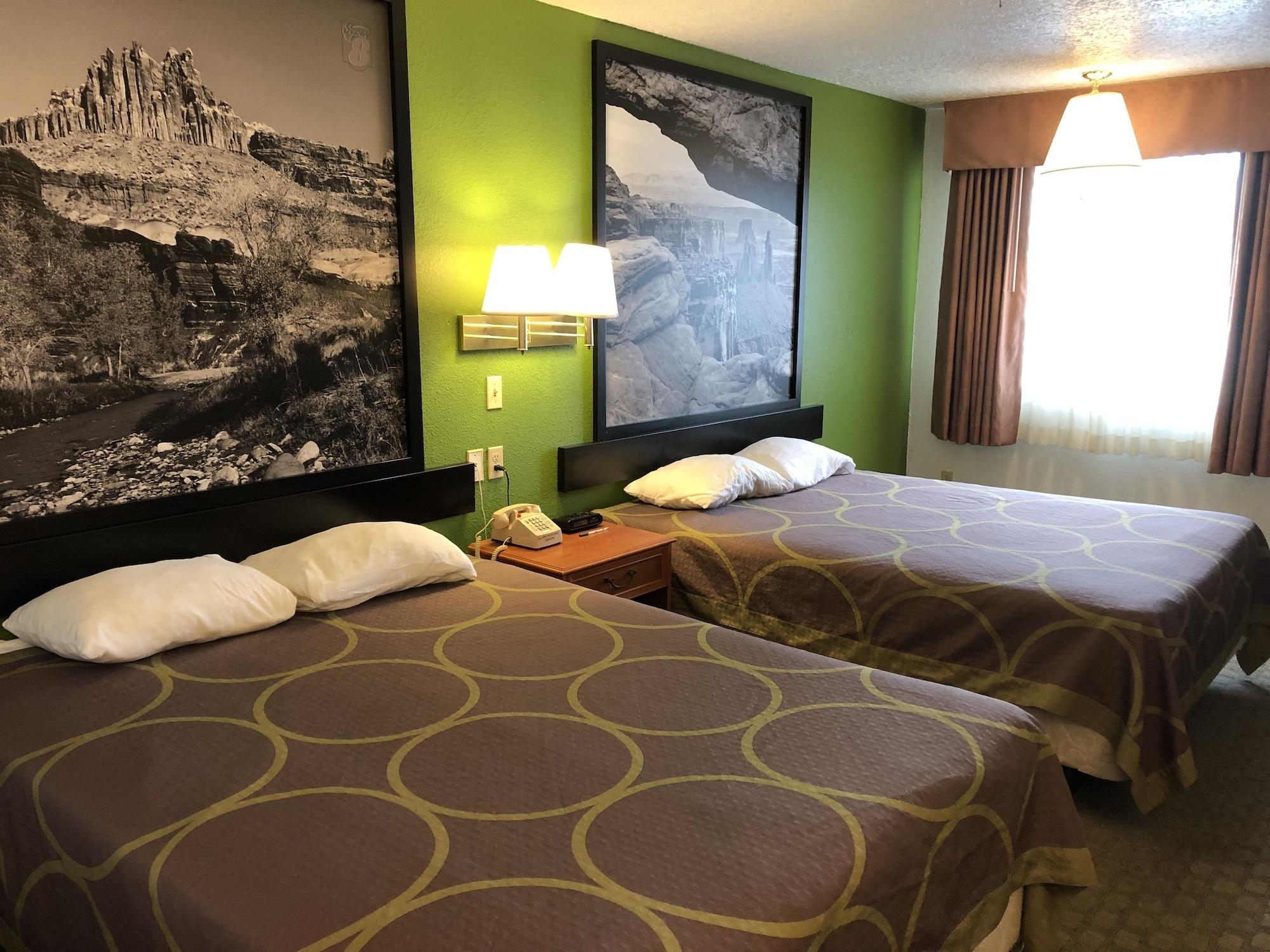 Super 8 By Wyndham Price Motel Dış mekan fotoğraf