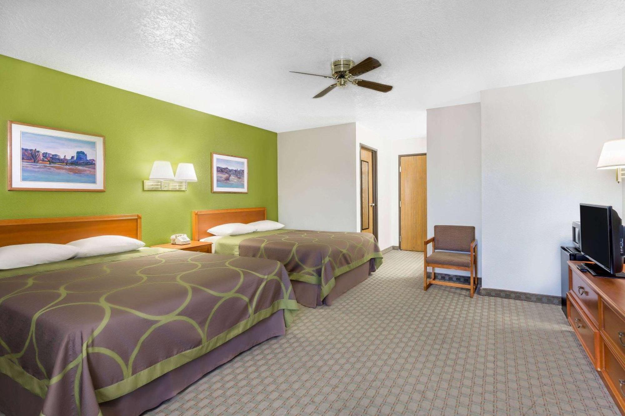 Super 8 By Wyndham Price Motel Dış mekan fotoğraf